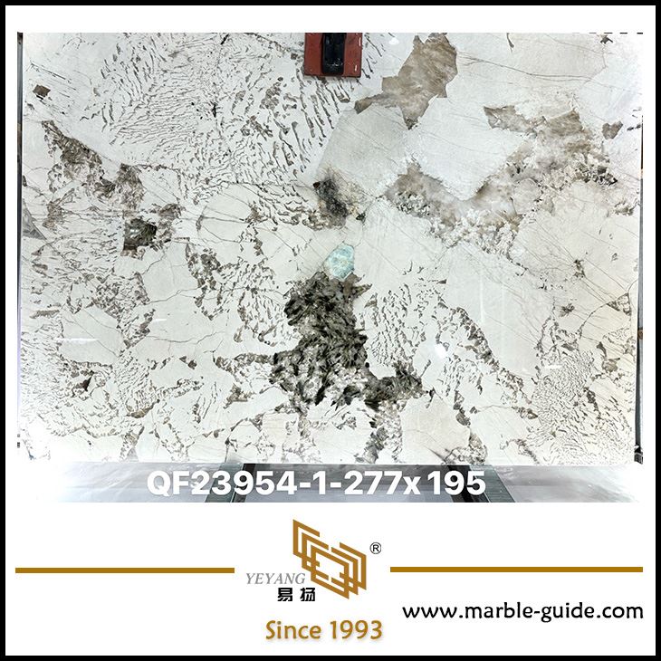 Luxe beige witte marmeren pauw spreidt steen met gouden aderen
